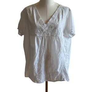 Chic Collection white embroidered cotton top 1X peasant boho v-neck lightweight